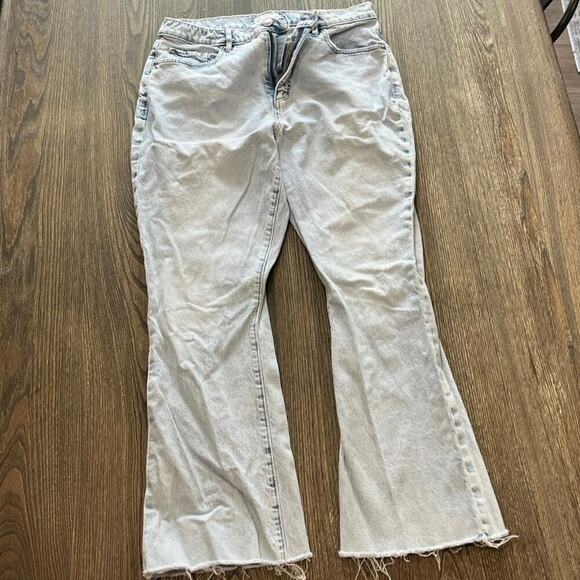 LOFT Womens High Waist Kick Crop Jeans Denim Raw Hem Light Wash Blue Size 29/8 - Picture 1 of 11